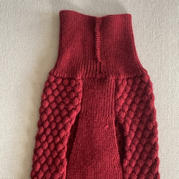 Woolrich Turtleneck Cableknit Pet Dog Sweater Vest Maroon Size Medium - Picture 7 of 14